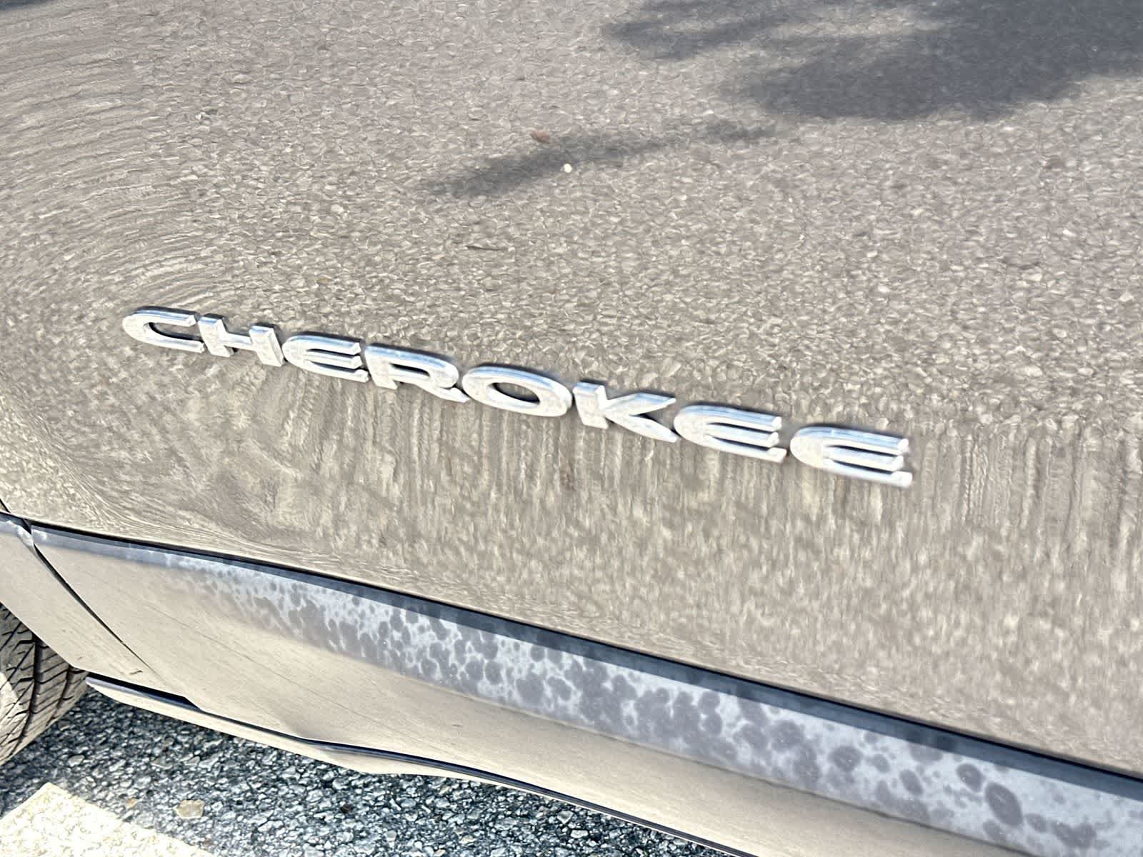 Thumbnail: 2015 Jeep Cherokee - 11