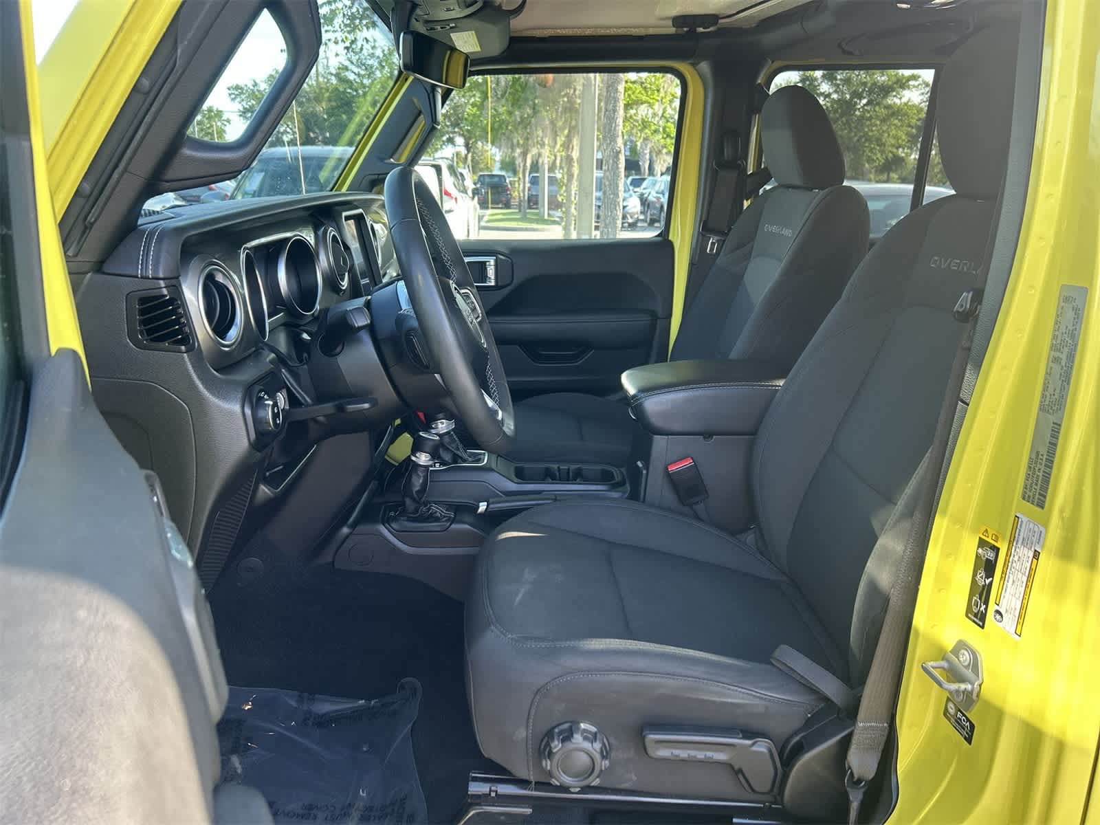 2023 Jeep Gladiator Overland 12