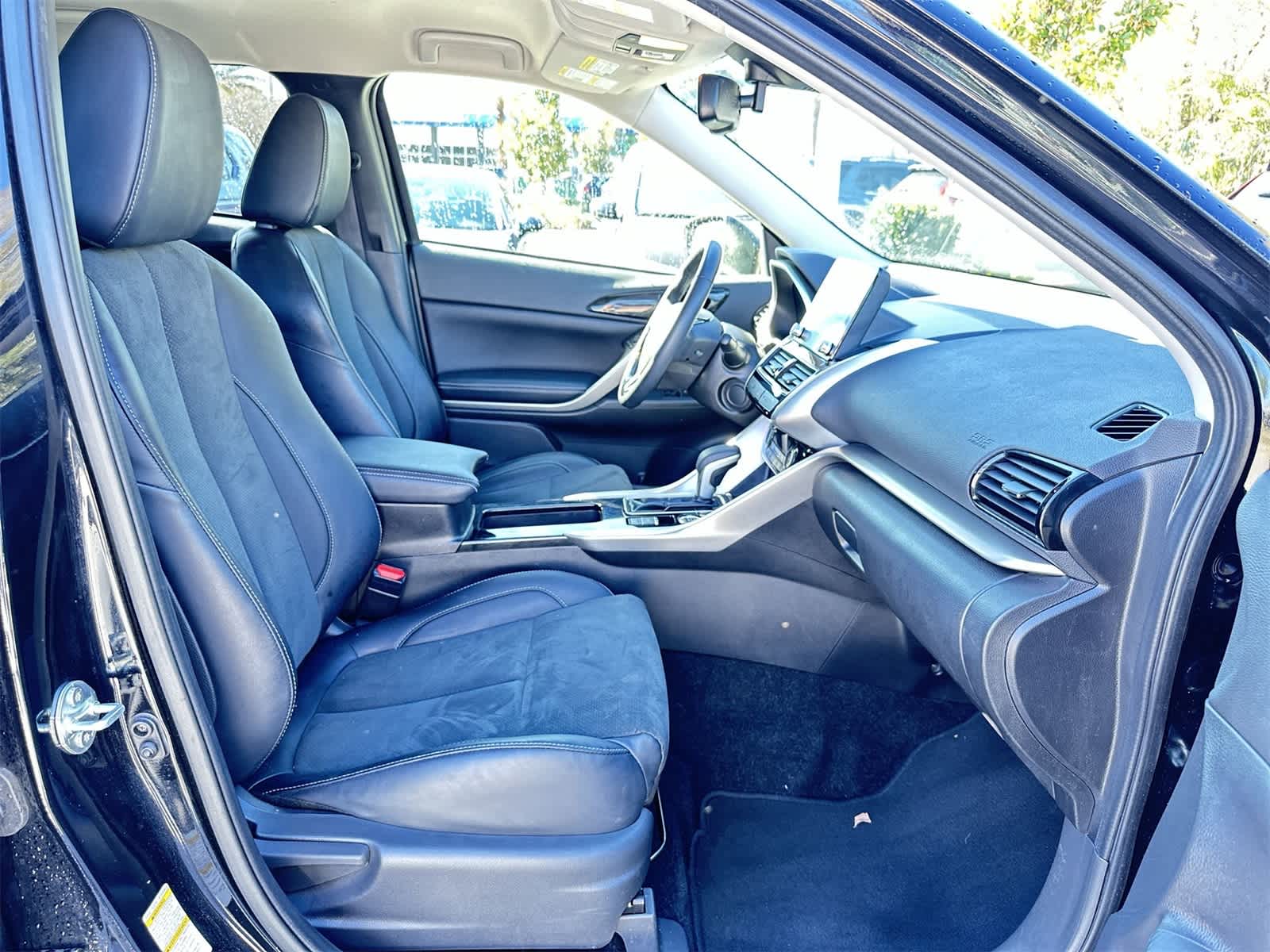 Thumbnail: 2025 Mitsubishi Eclipse Cross - 17