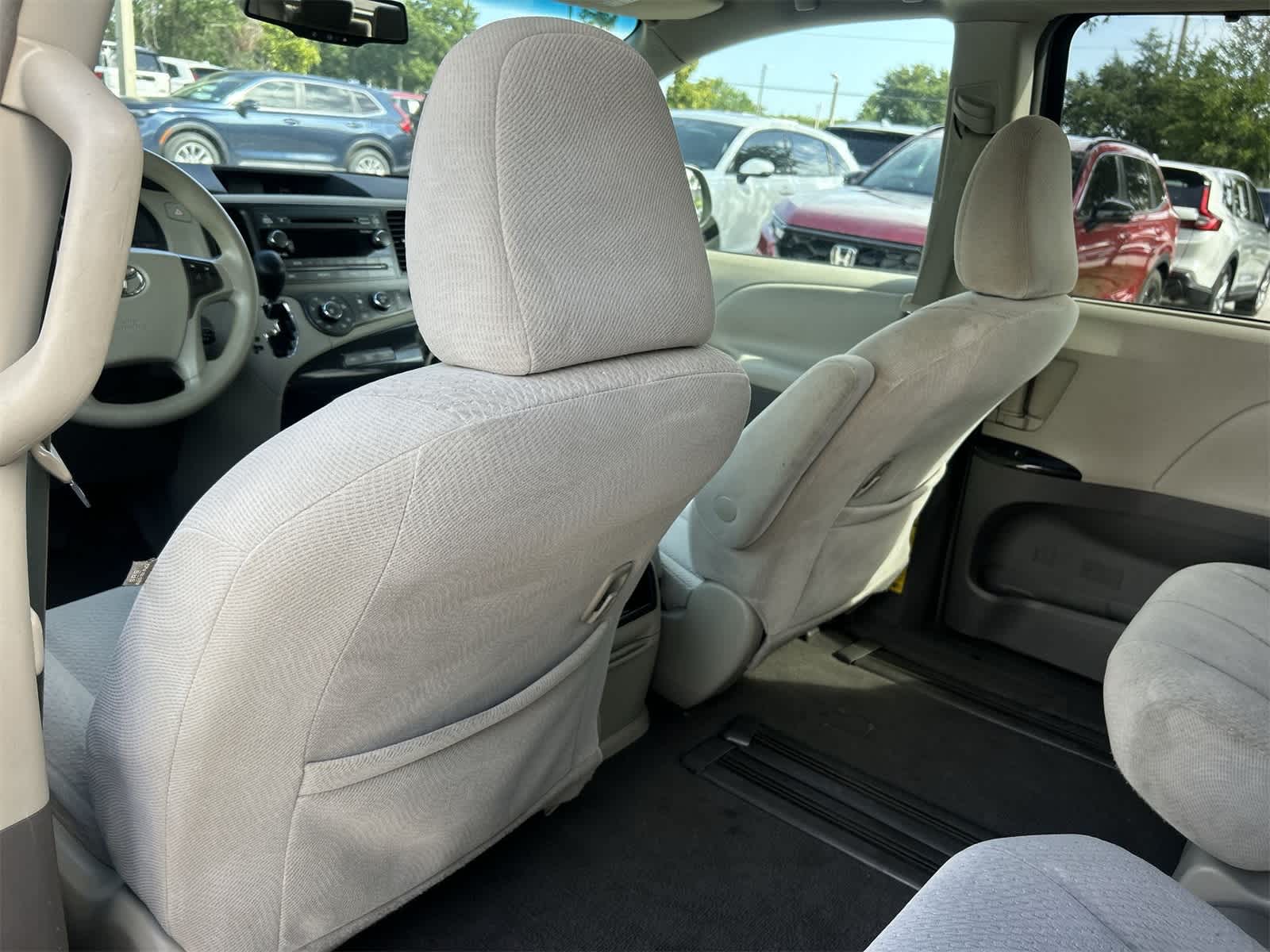 Thumbnail: 2011 Toyota Sienna - 14