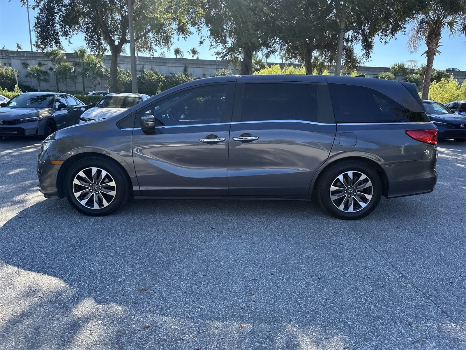 Thumbnail: 2023 Honda Odyssey - 3