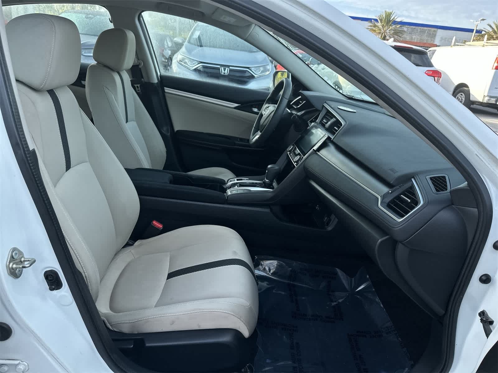 Thumbnail: 2016 Honda Civic - 17