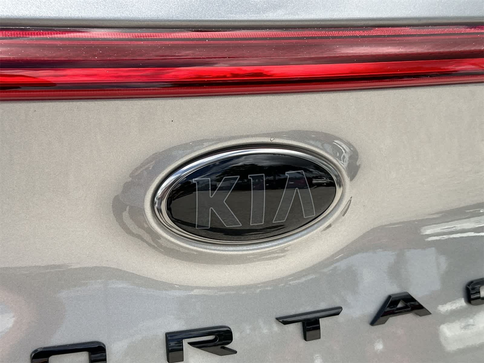 Thumbnail: 2022 Kia Sportage - 10