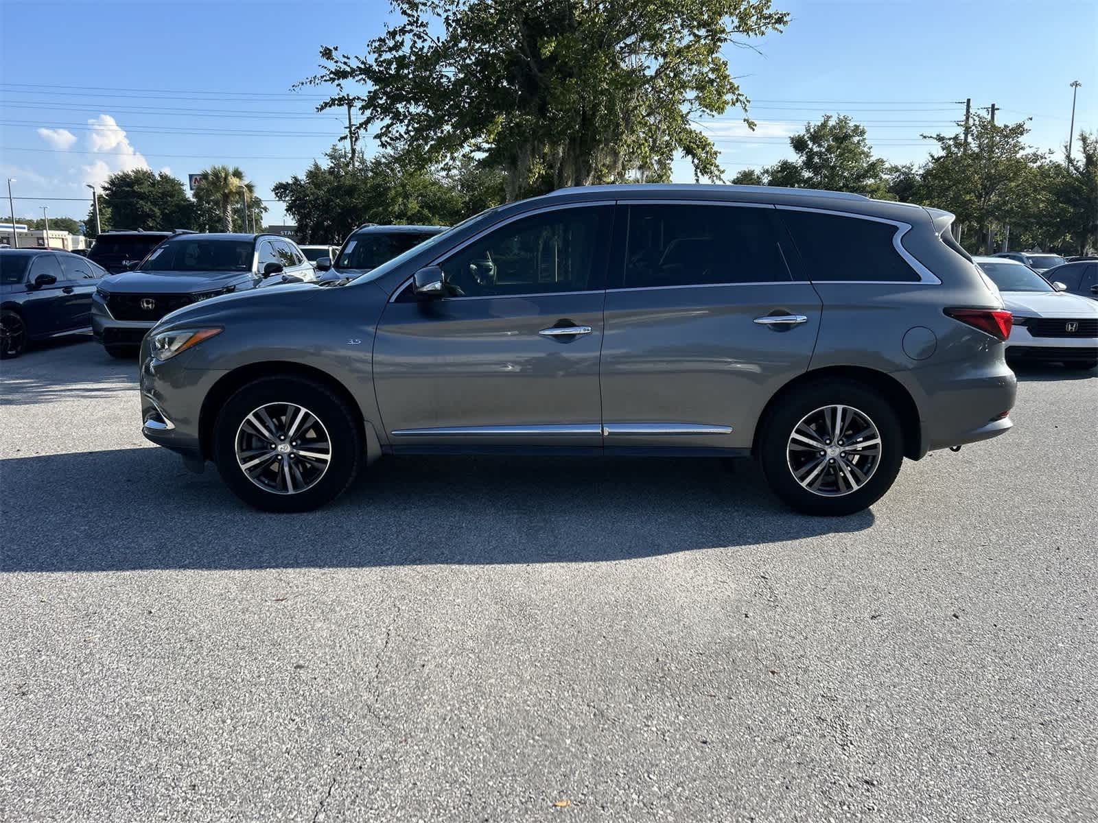 Thumbnail: 2019 INFINITI QX60 - 3
