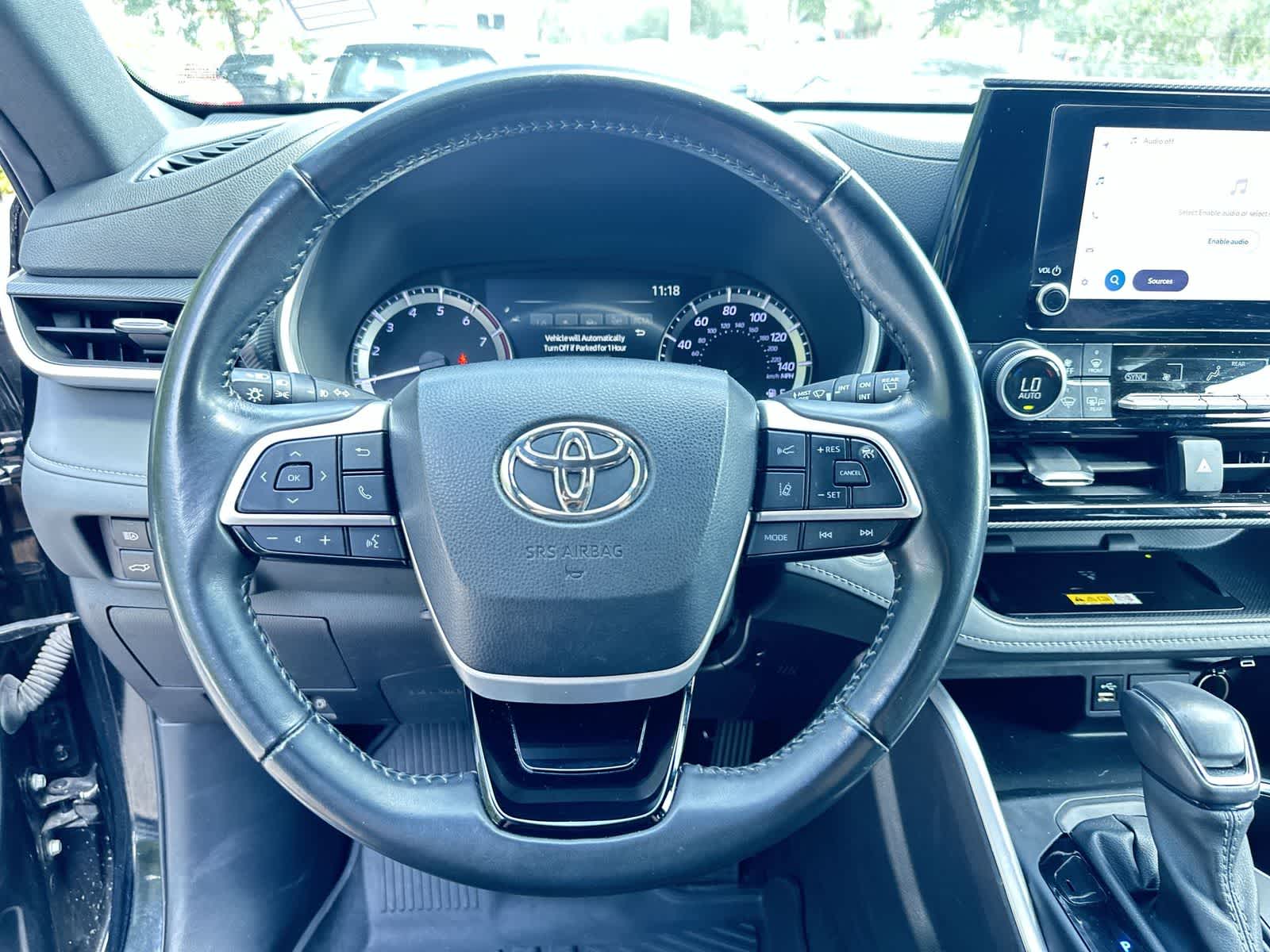 Thumbnail: 2024 Toyota Highlander - 18