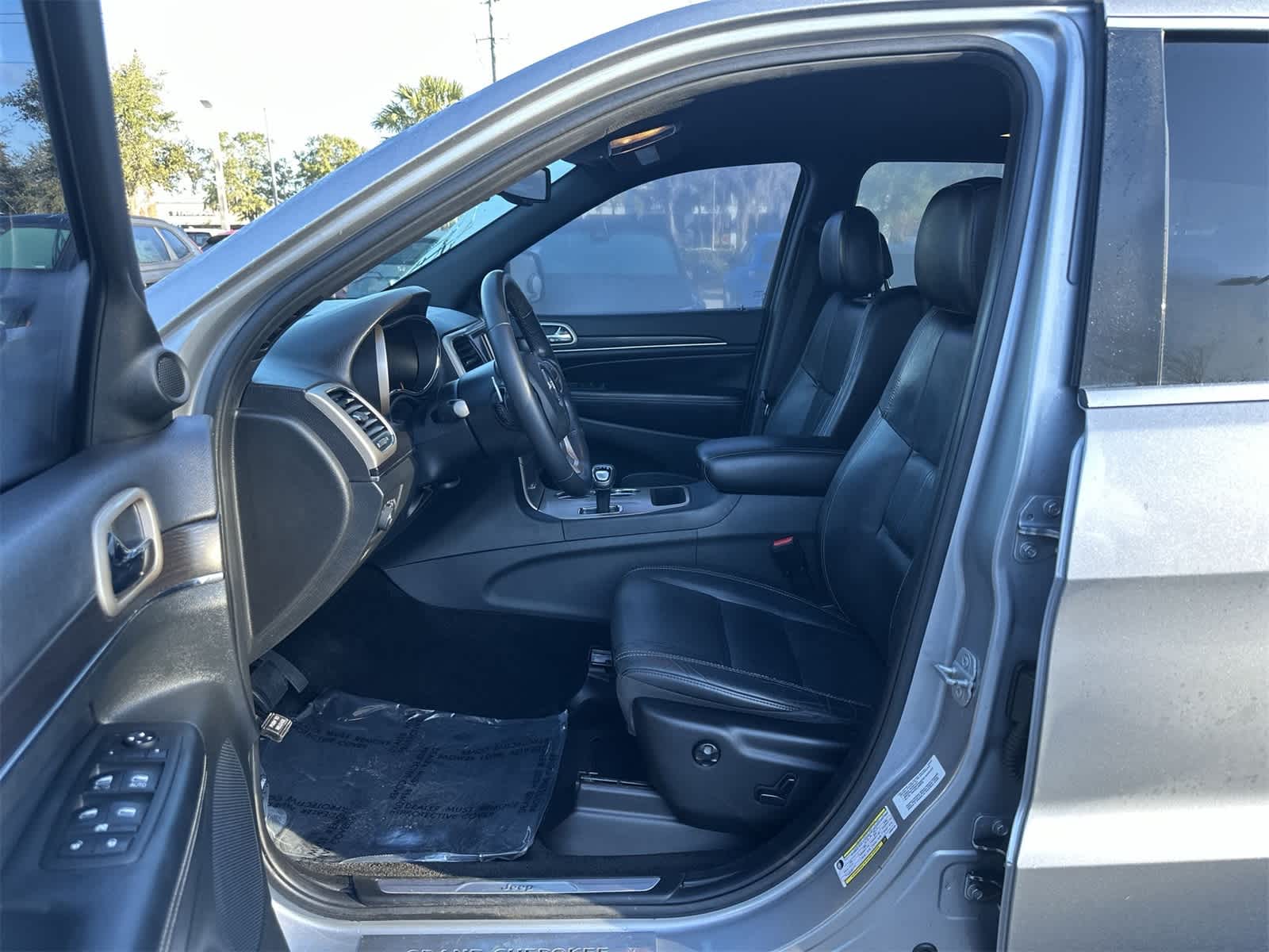 Thumbnail: 2014 Jeep Grand Cherokee - 2