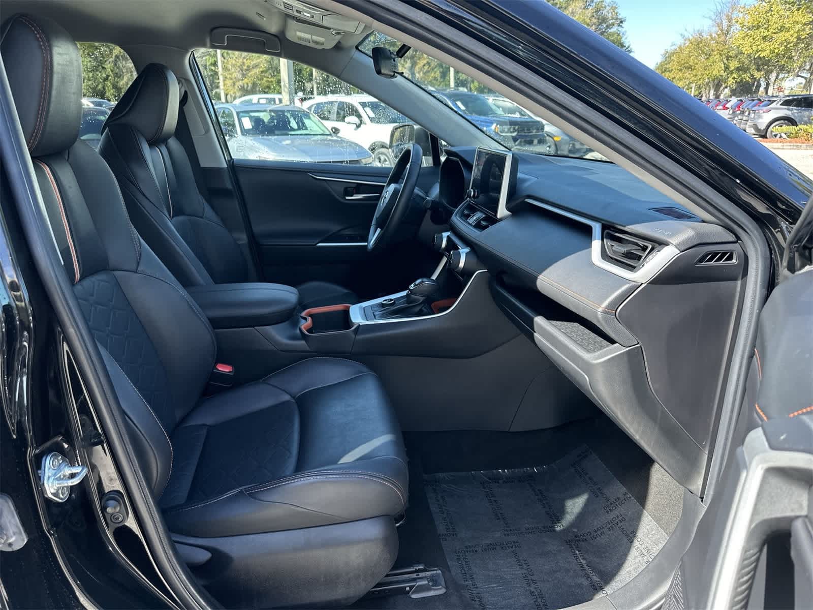 Thumbnail: 2023 Toyota RAV4 - 17