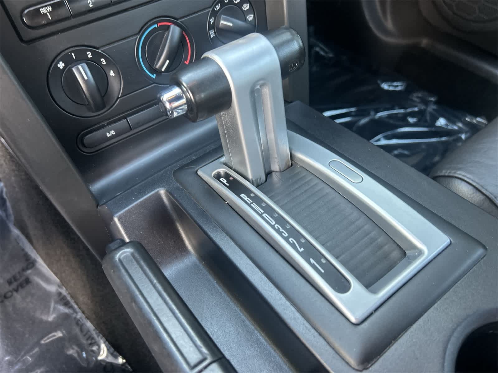 Thumbnail: 2006 Ford Mustang - 19