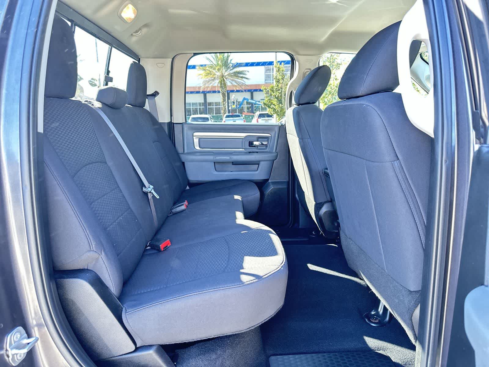 Thumbnail: 2019 RAM 1500 Classic - 16