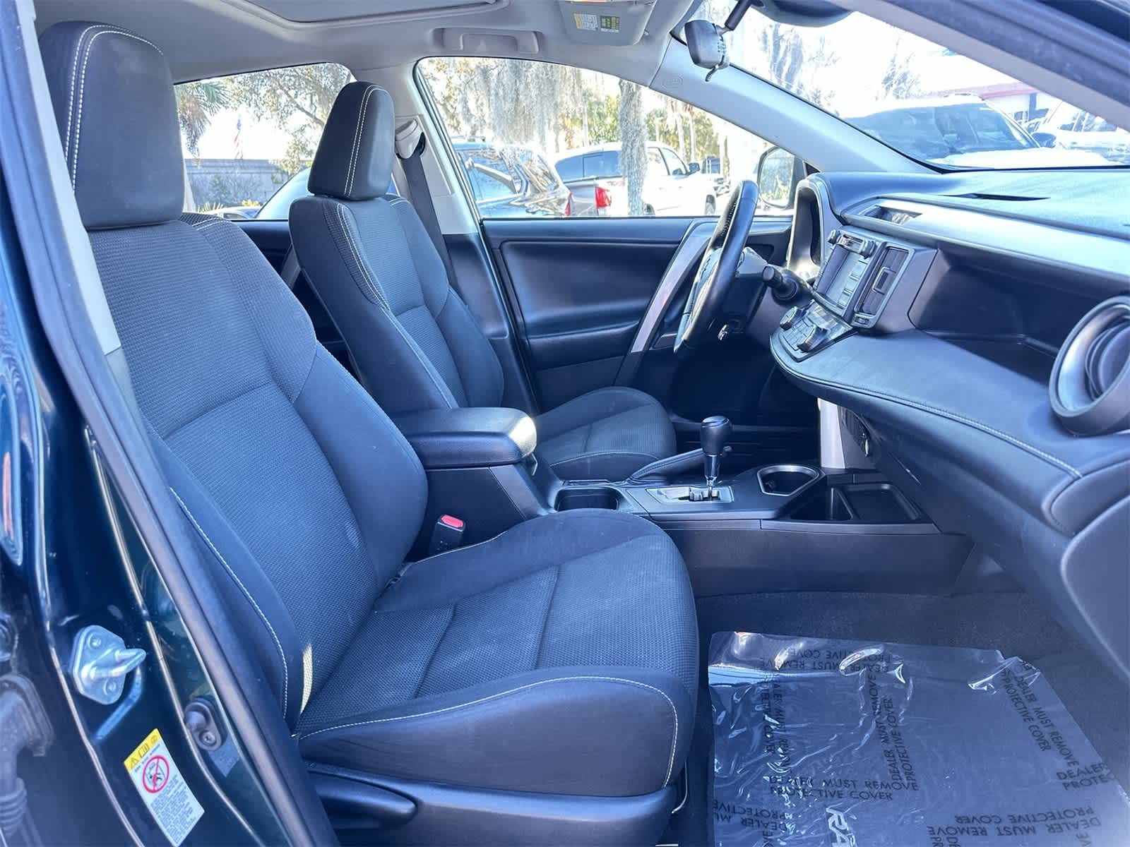 Thumbnail: 2018 Toyota RAV4 - 20