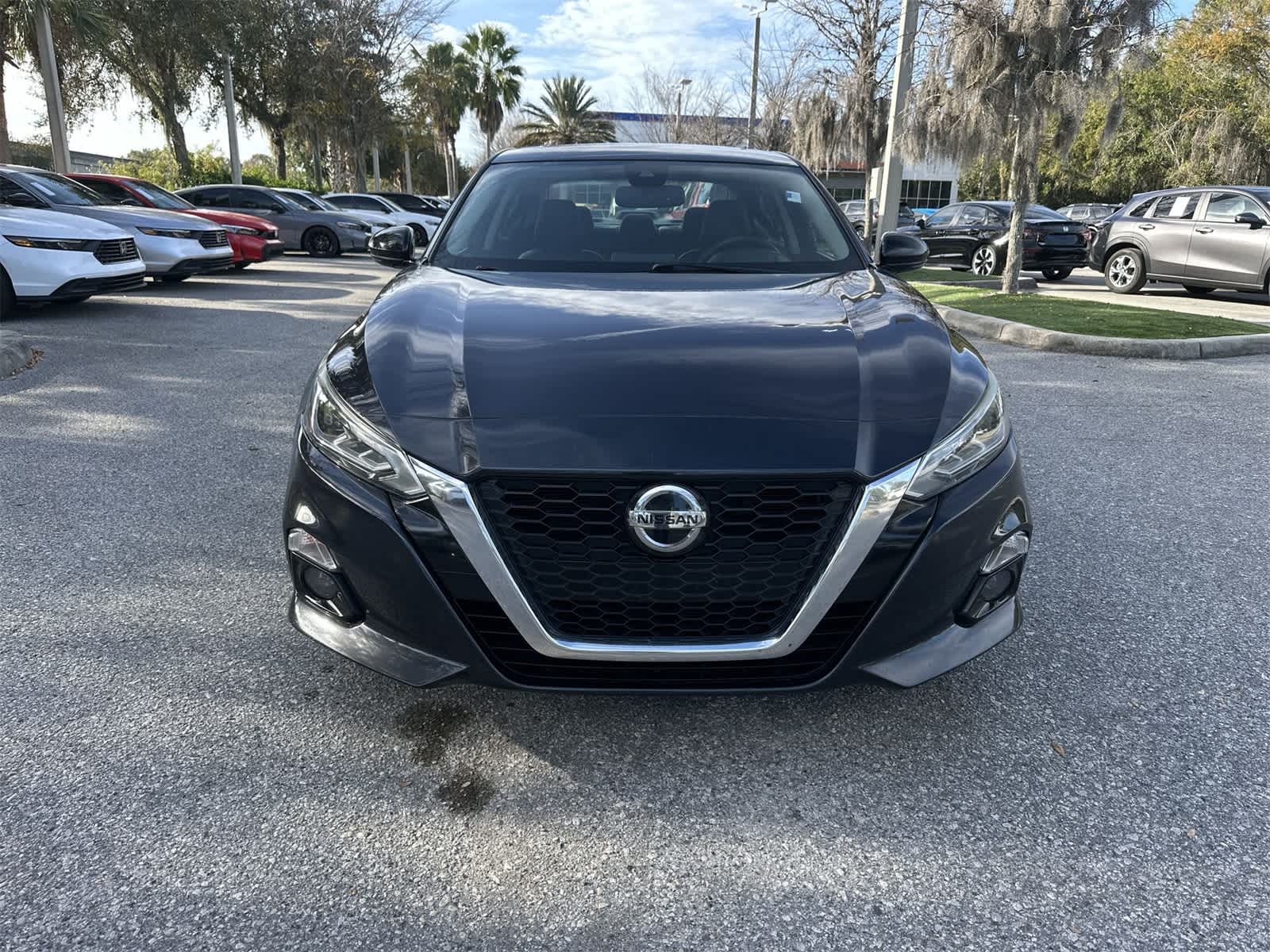 Thumbnail: 2019 Nissan Altima - 9