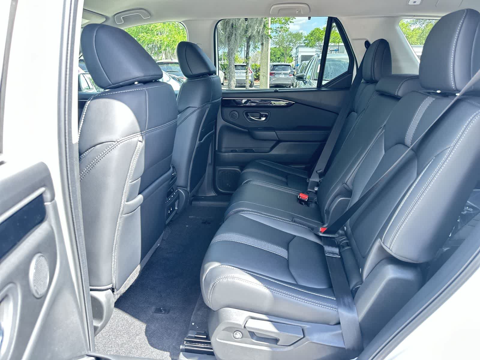 Thumbnail: 2026 Honda Pilot - 15