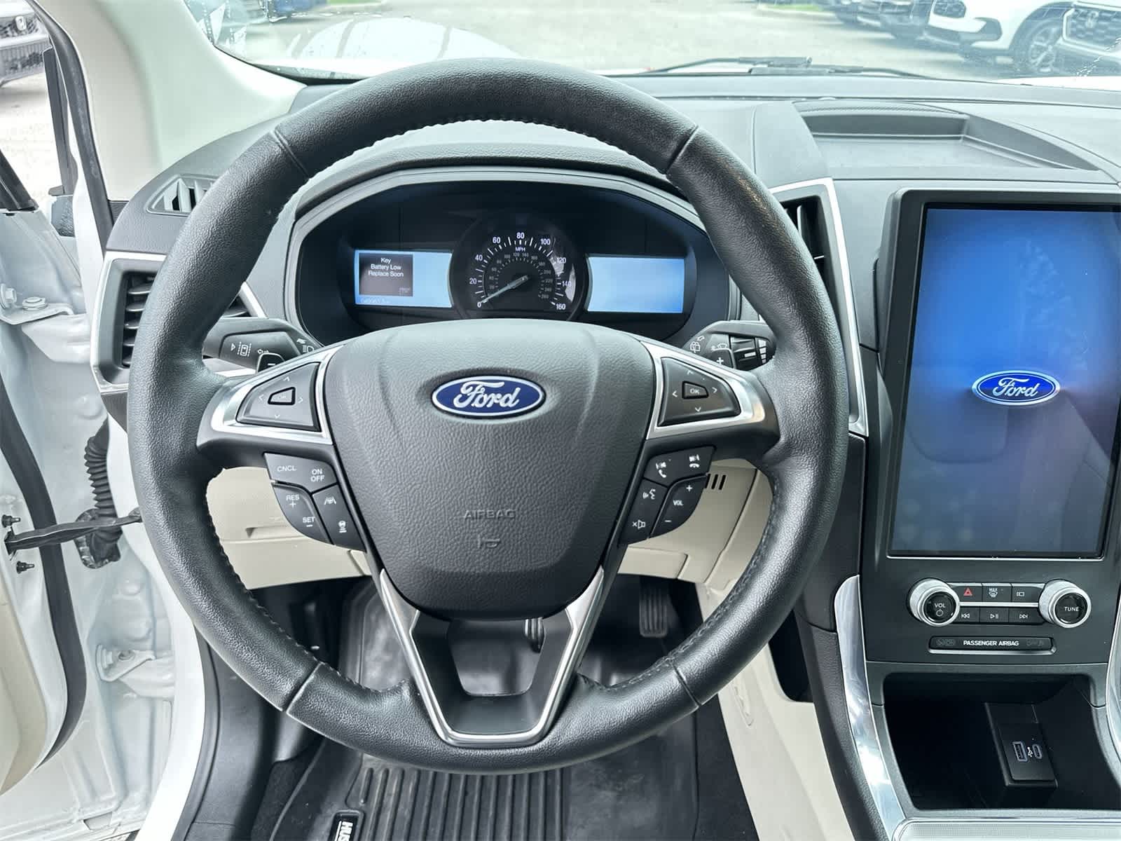Thumbnail: 2022 Ford Edge - 17