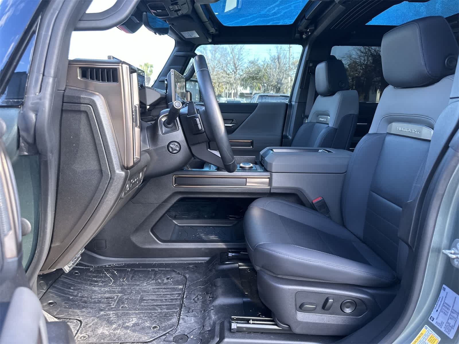 Thumbnail: 2024 GMC Hummer EV - 12