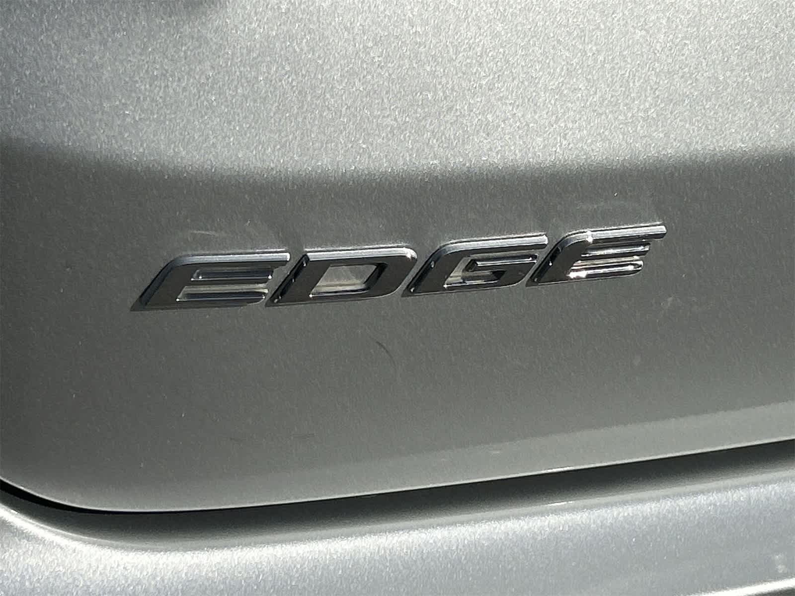 2019 Ford Edge SEL 11