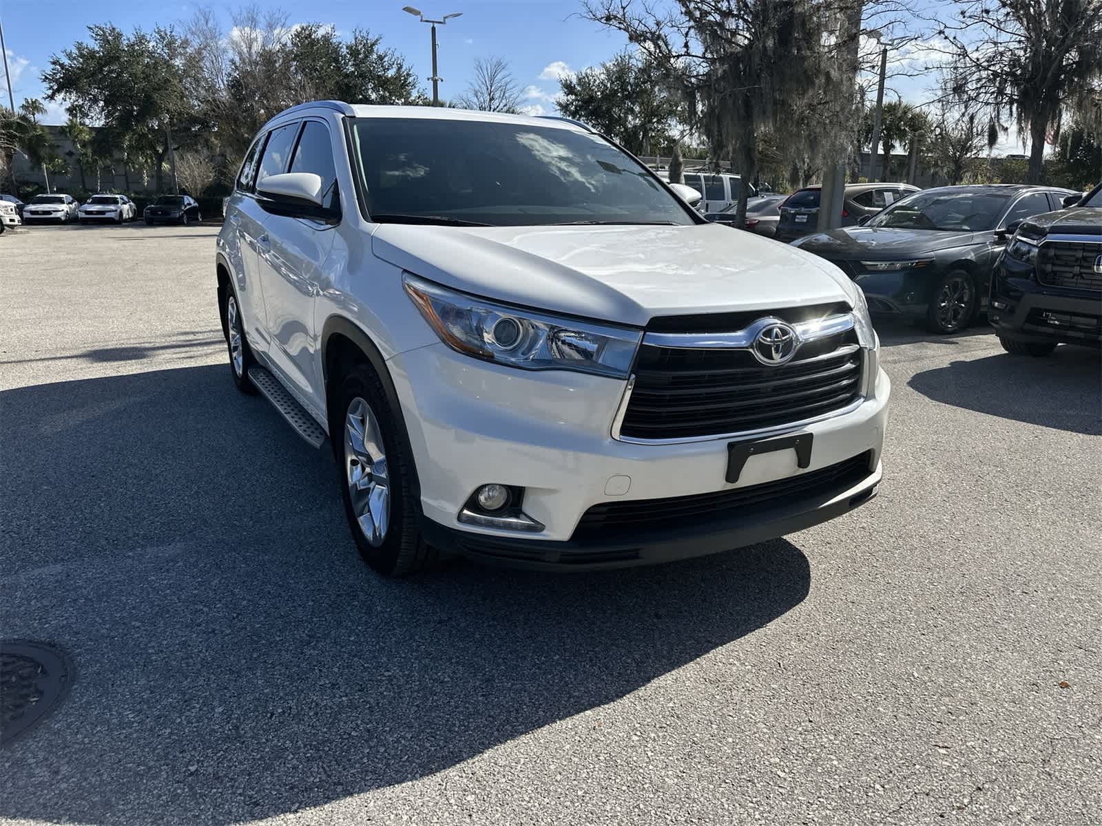 Thumbnail: 2016 Toyota Highlander - 8