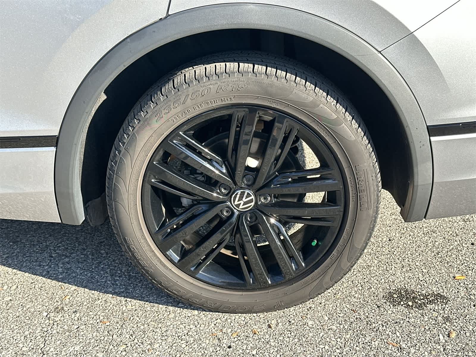 Thumbnail: 2022 Volkswagen Tiguan - 12