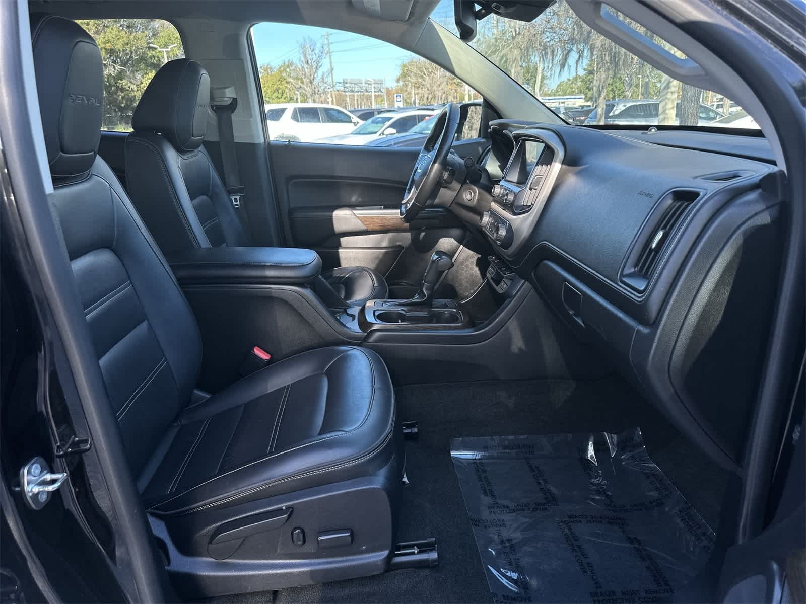 Thumbnail: 2018 GMC Canyon - 18