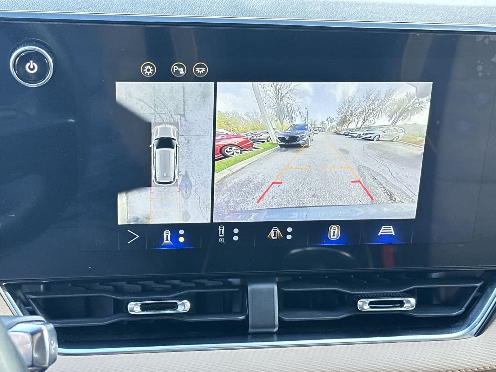 Thumbnail: 2025 Chevrolet Equinox - 20