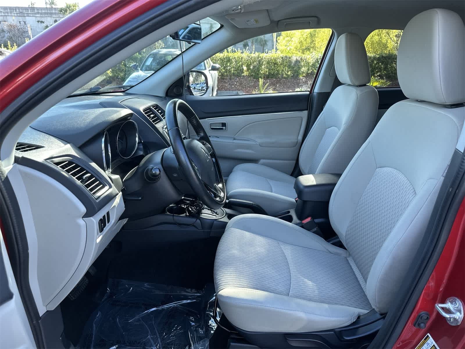 Thumbnail: 2017 Mitsubishi Outlander Sport - 13