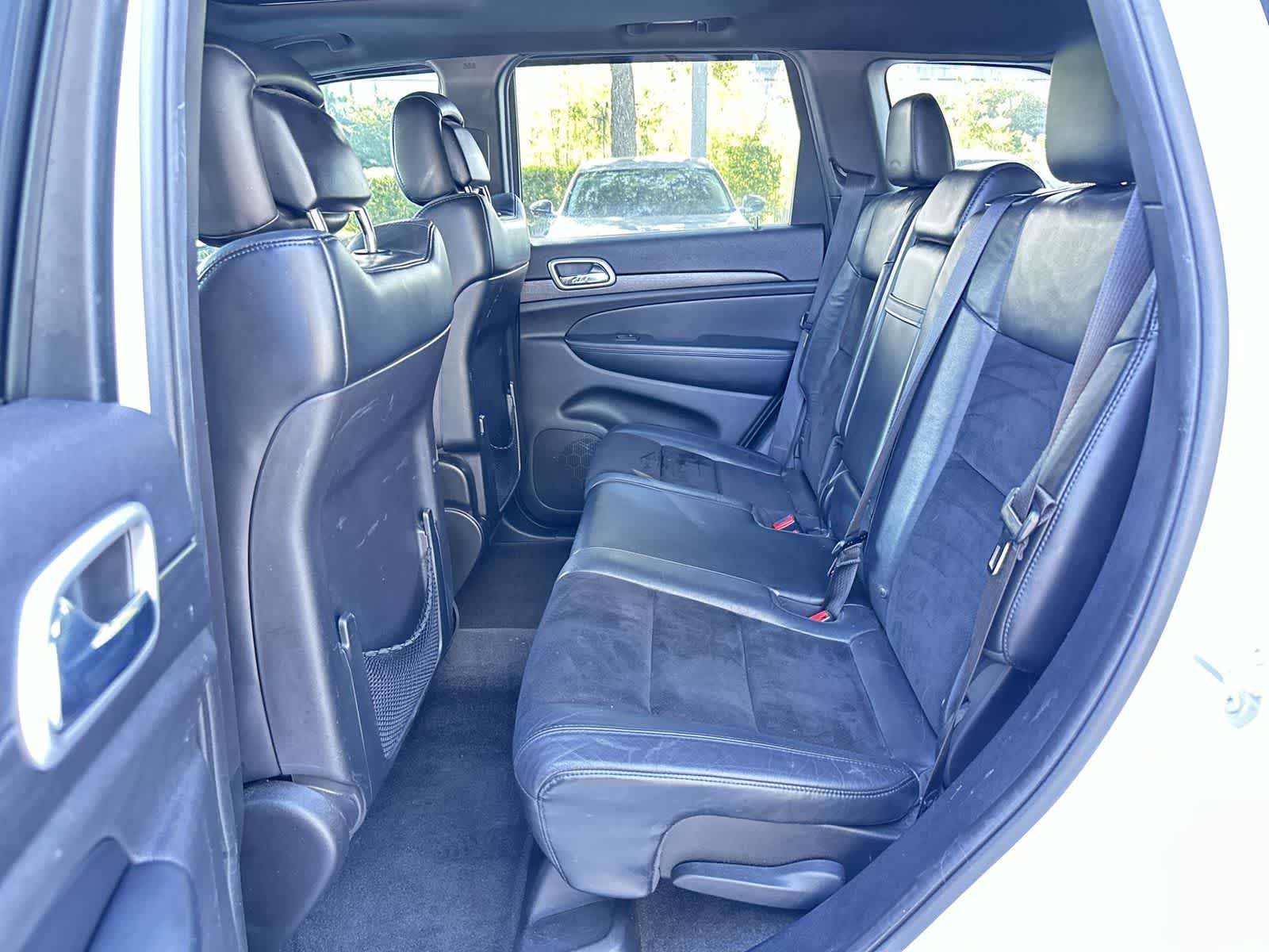 Thumbnail: 2015 Jeep Grand Cherokee - 15