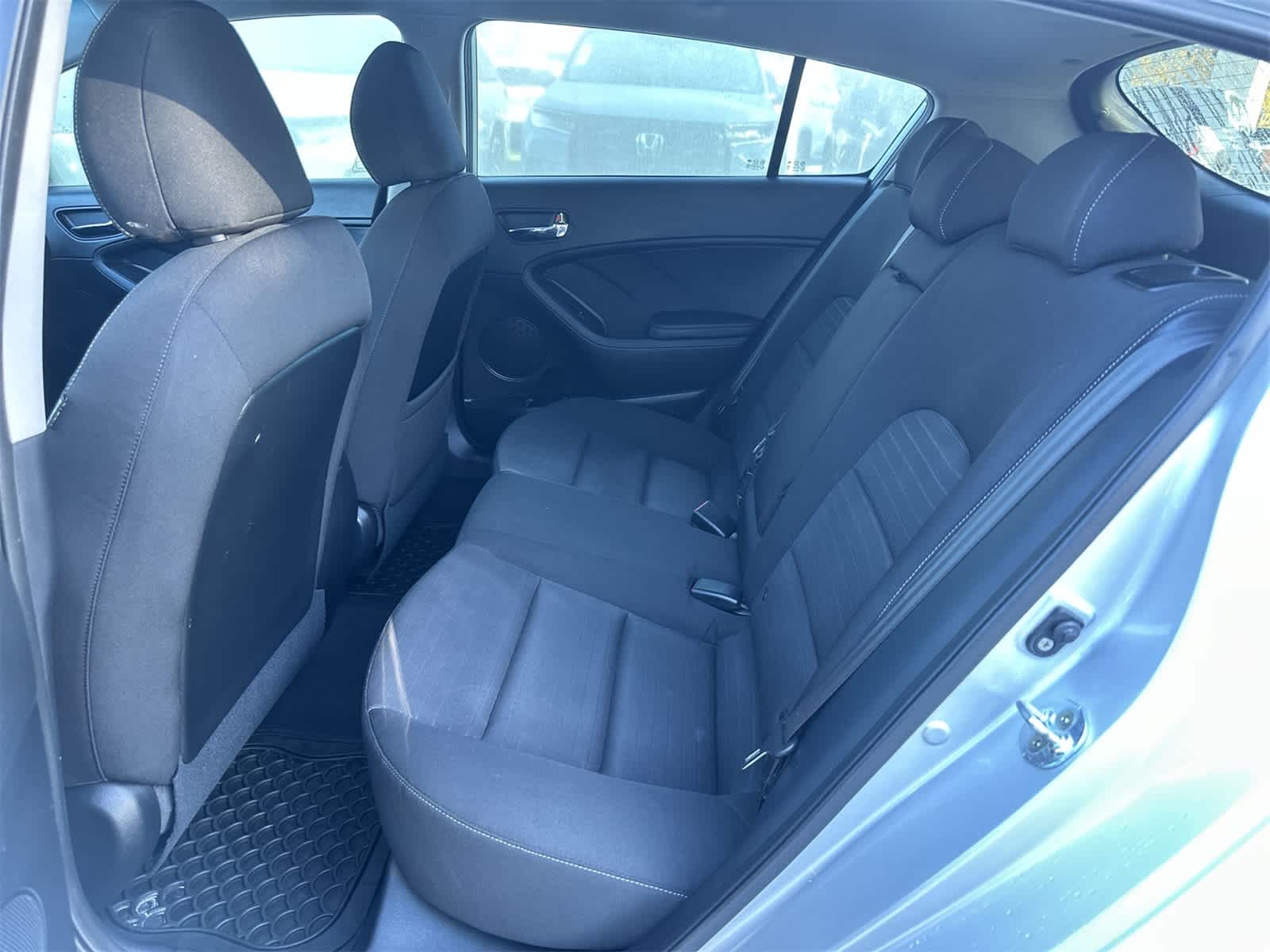 Thumbnail: 2016 Kia Forte - 15