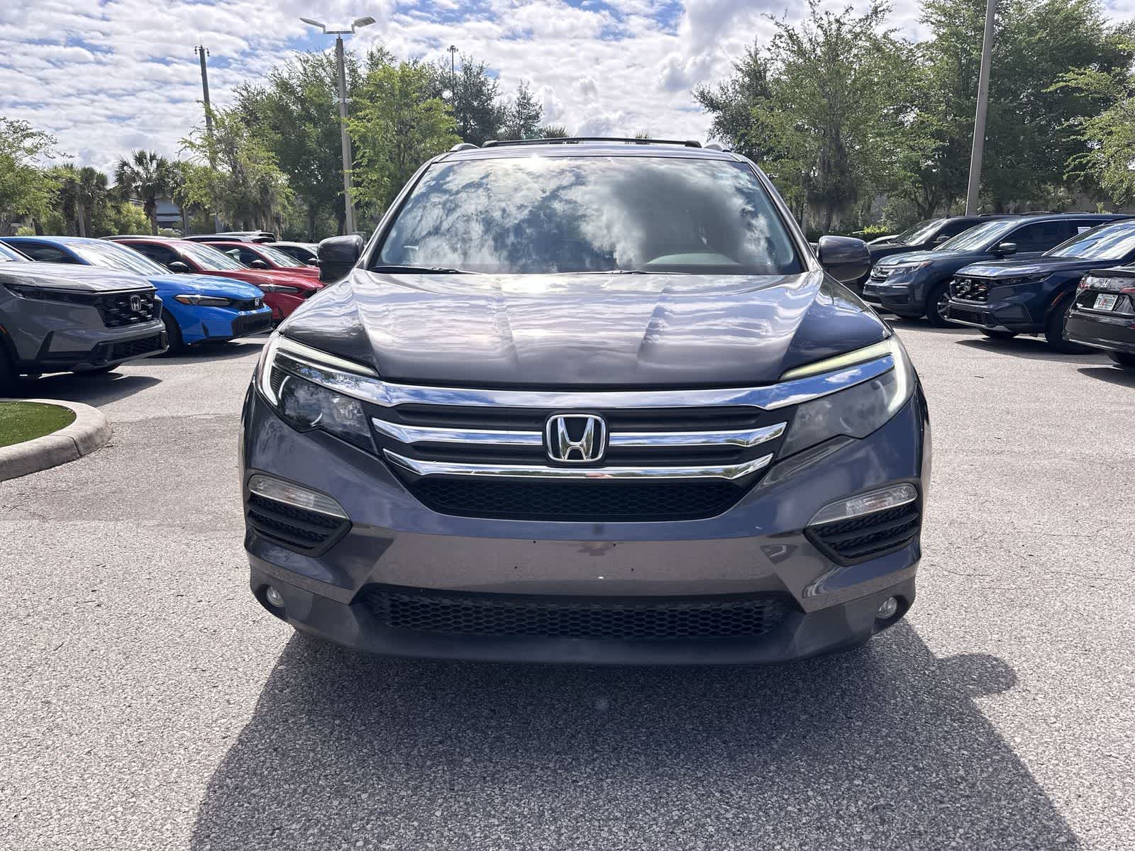 Thumbnail: 2017 Honda Pilot - 9