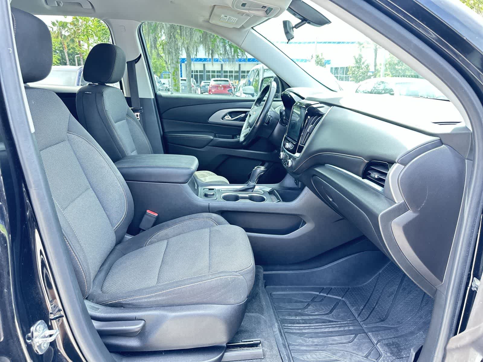 Thumbnail: 2019 Chevrolet Traverse - 17