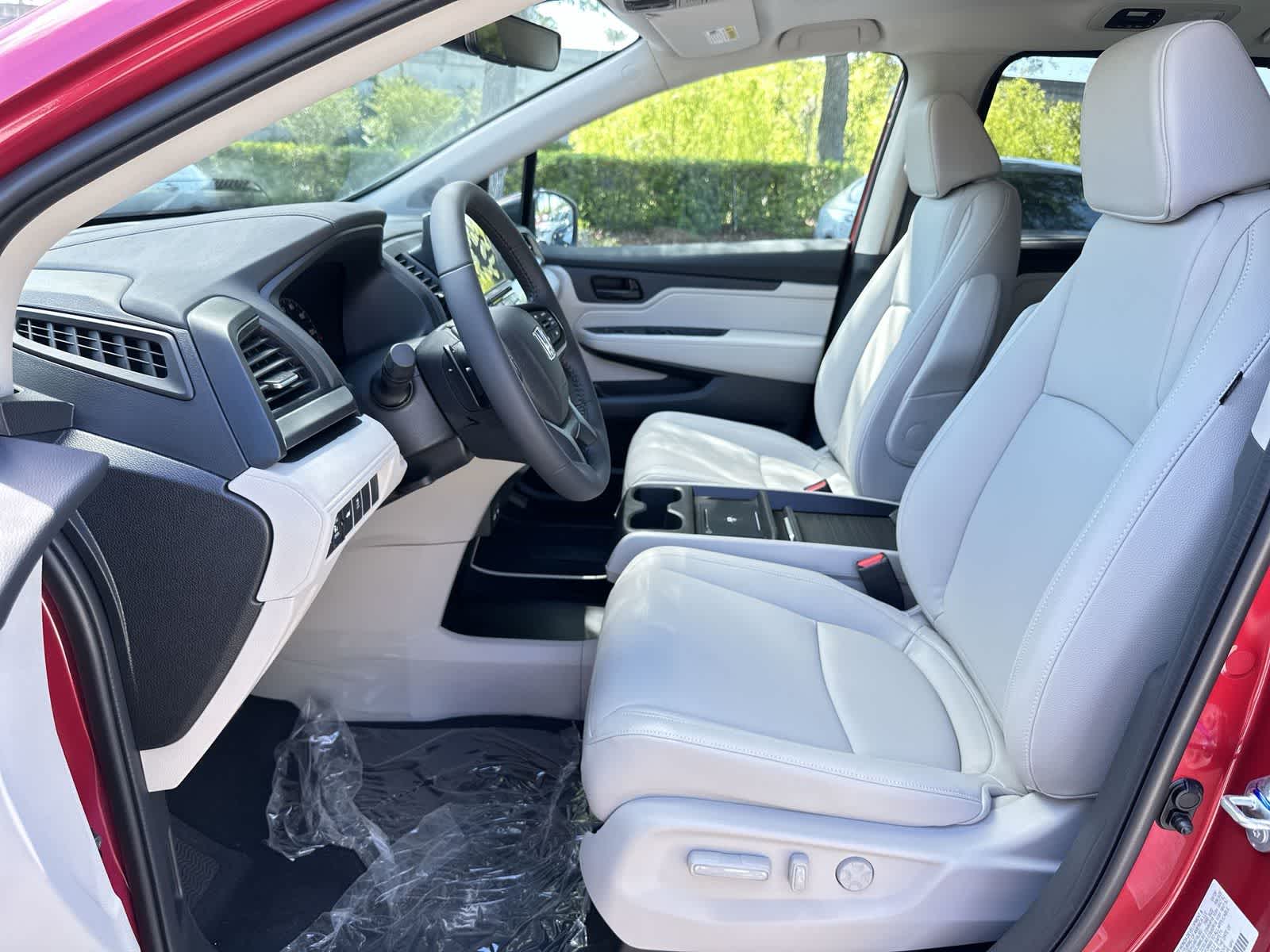 Thumbnail: 2026 Honda Odyssey - 13