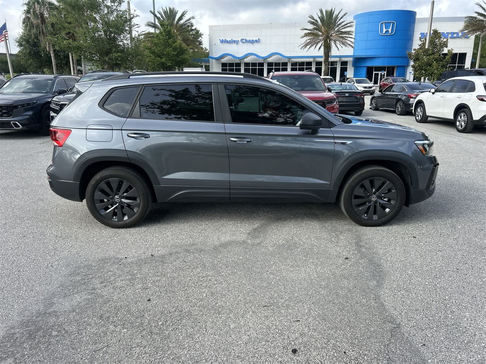 Thumbnail: 2023 Volkswagen Taos - 7