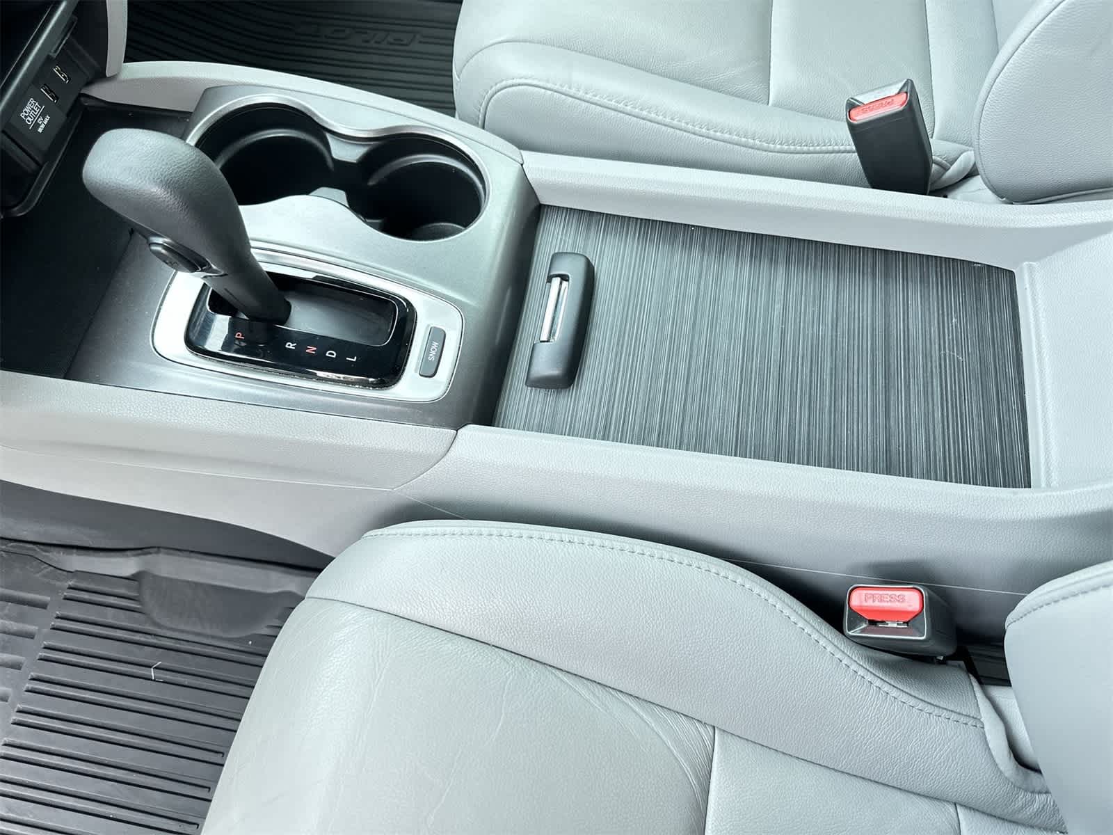 Thumbnail: 2018 Honda Pilot - 19