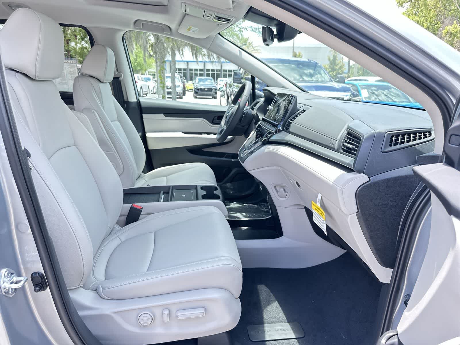 Thumbnail: 2026 Honda Odyssey - 17