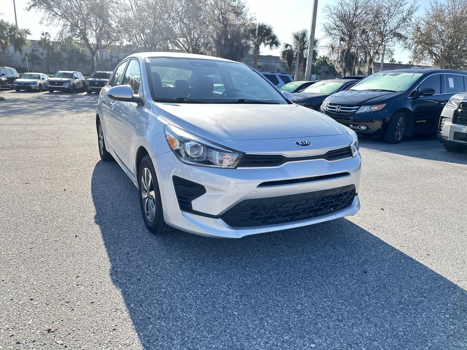 Thumbnail: 2021 Kia Rio - 6