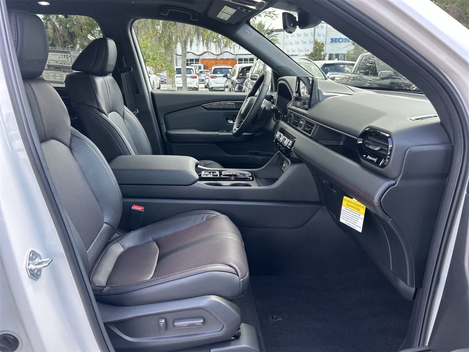 Thumbnail: 2025 Honda Pilot - 17