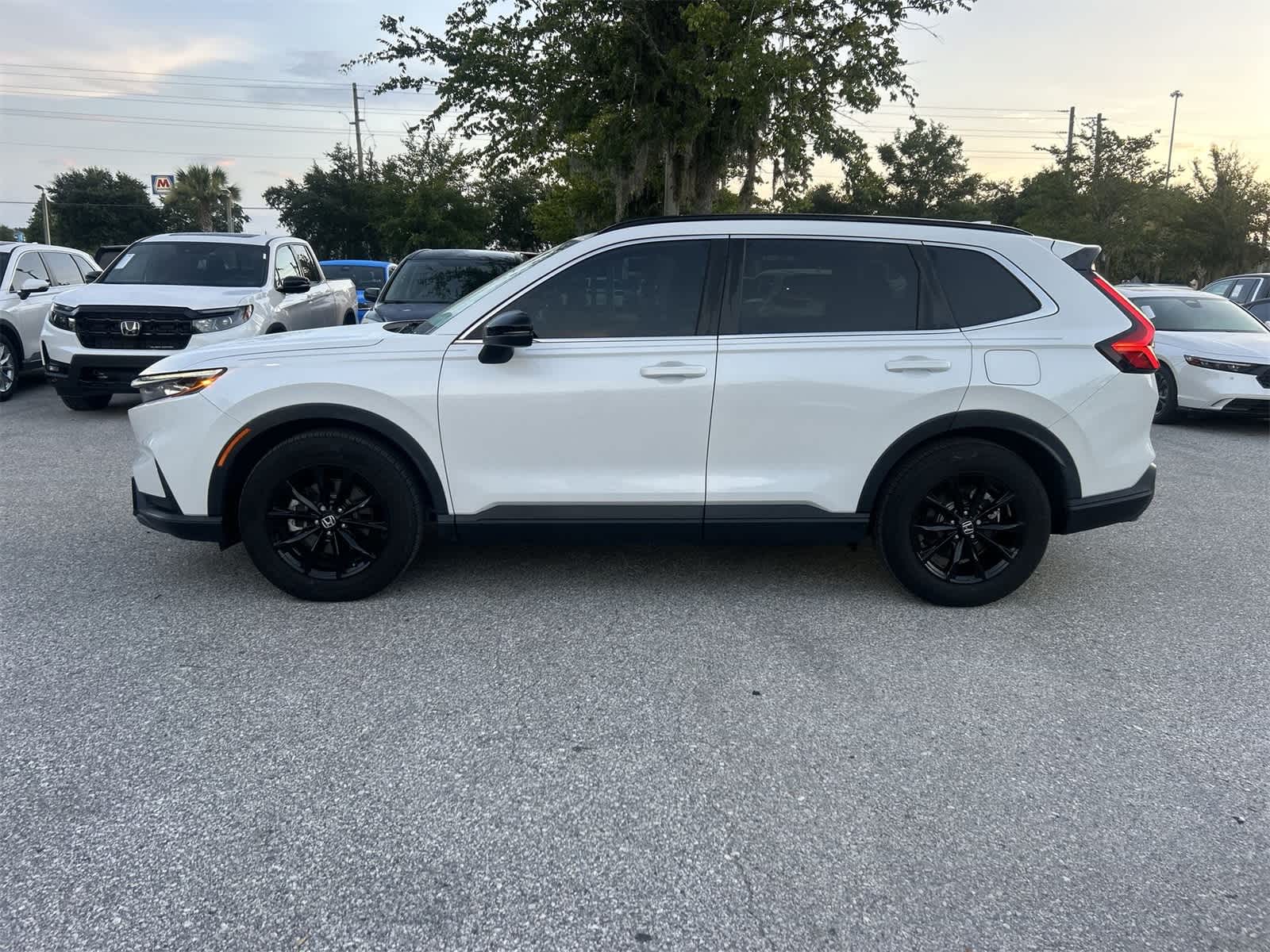 Thumbnail: 2023 Honda CR-V - 11