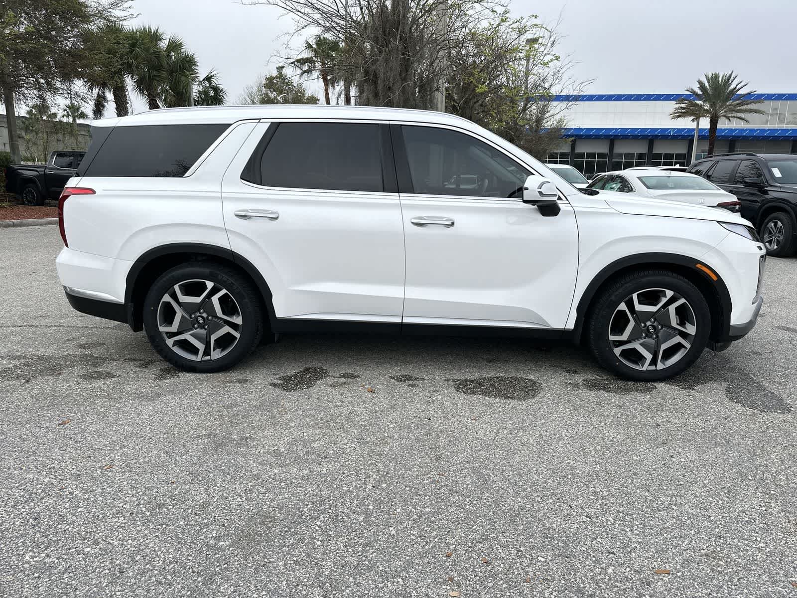 Thumbnail: 2023 Hyundai Palisade - 7