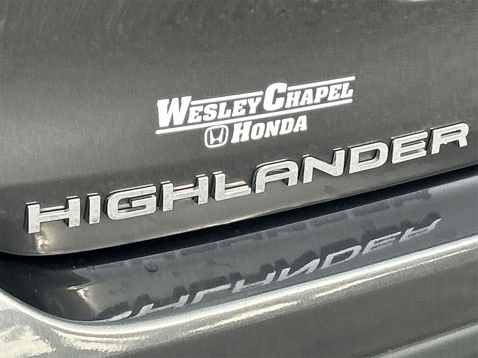 Thumbnail: 2023 Toyota Highlander - 11
