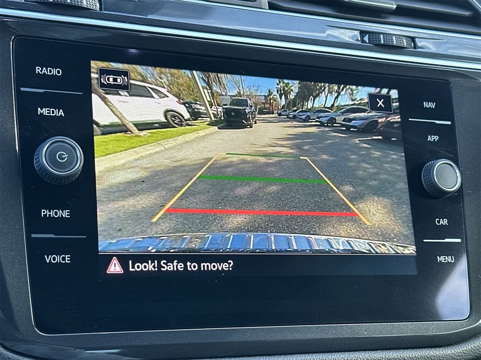 Thumbnail: 2024 Volkswagen Tiguan - 20