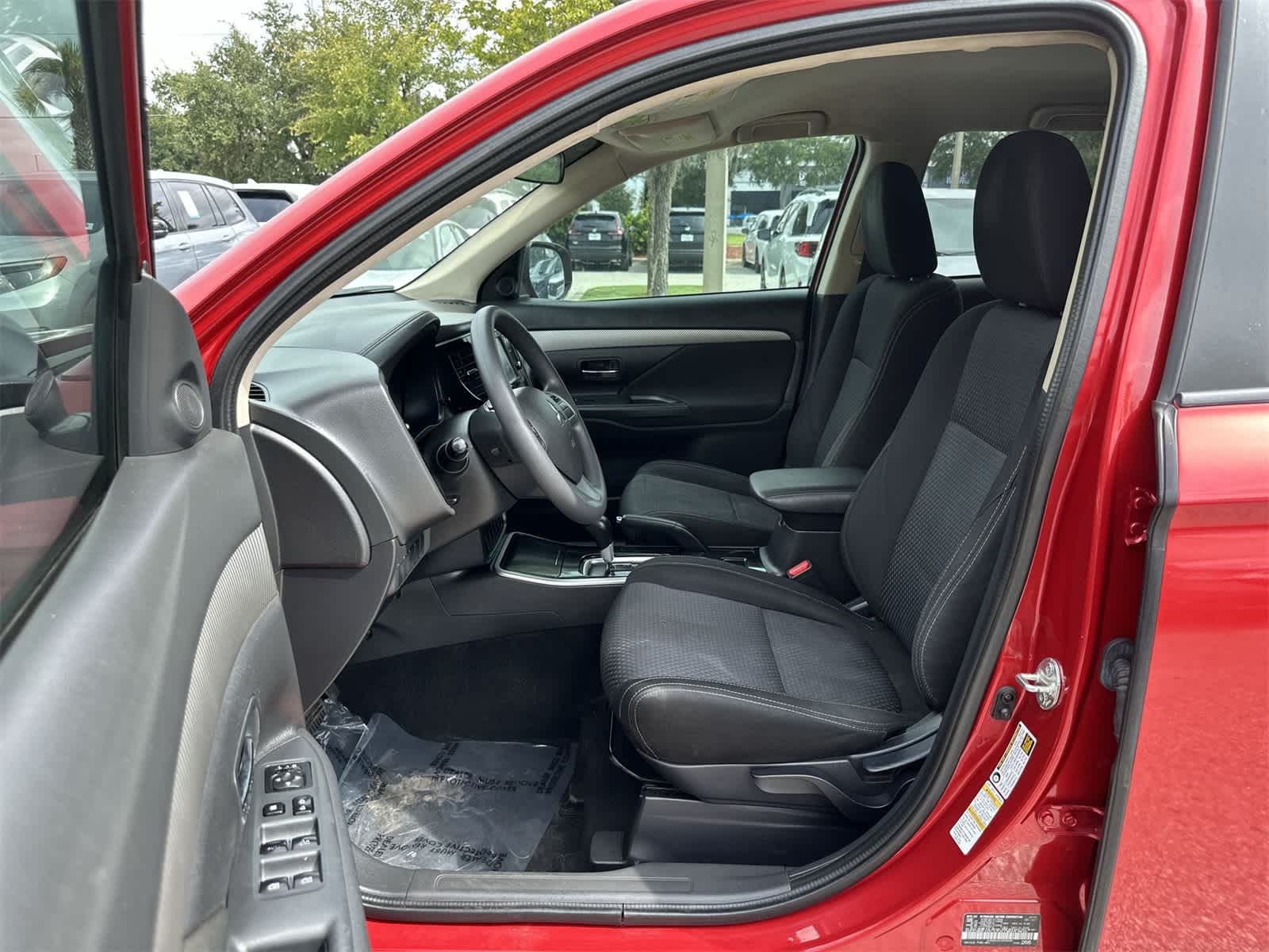 Thumbnail: 2018 Mitsubishi Outlander - 2