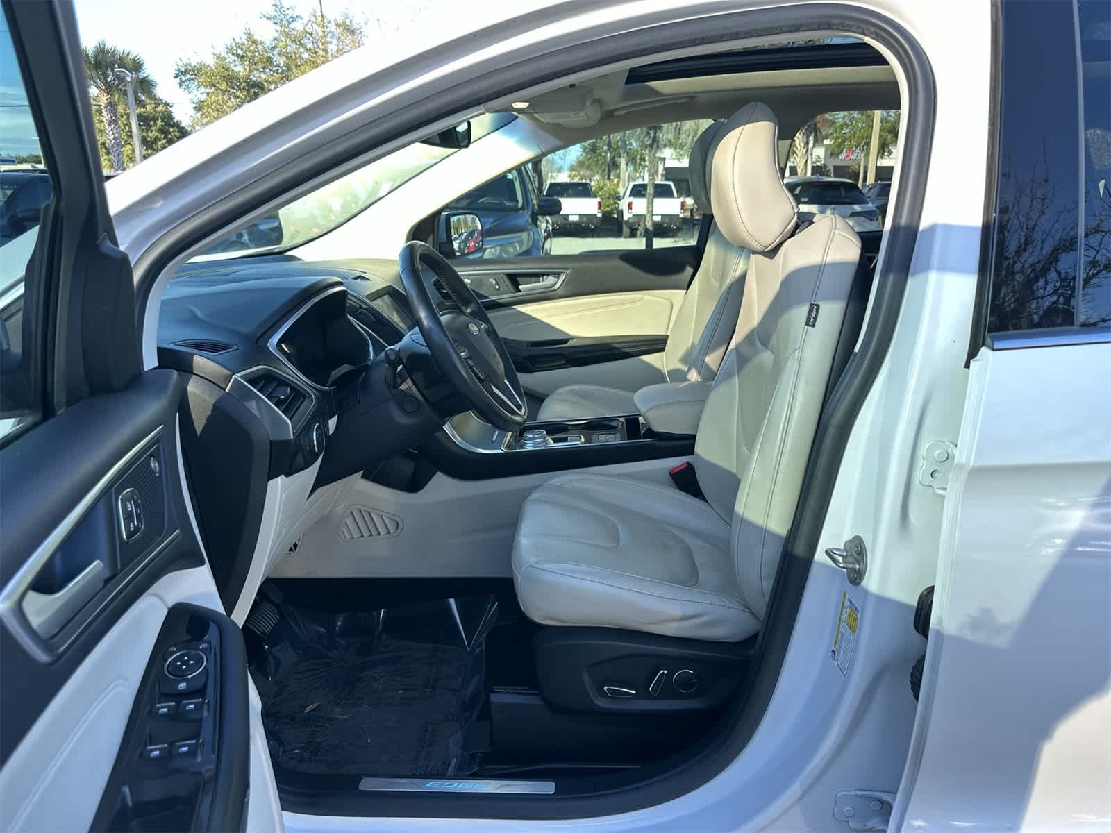 Thumbnail: 2019 Ford Edge - 2