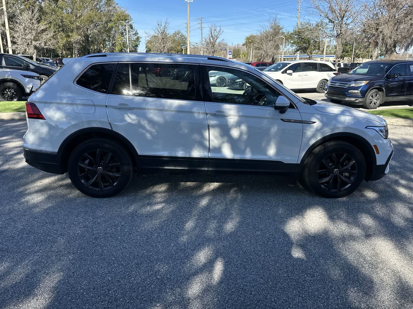 Thumbnail: 2024 Volkswagen Tiguan - 7