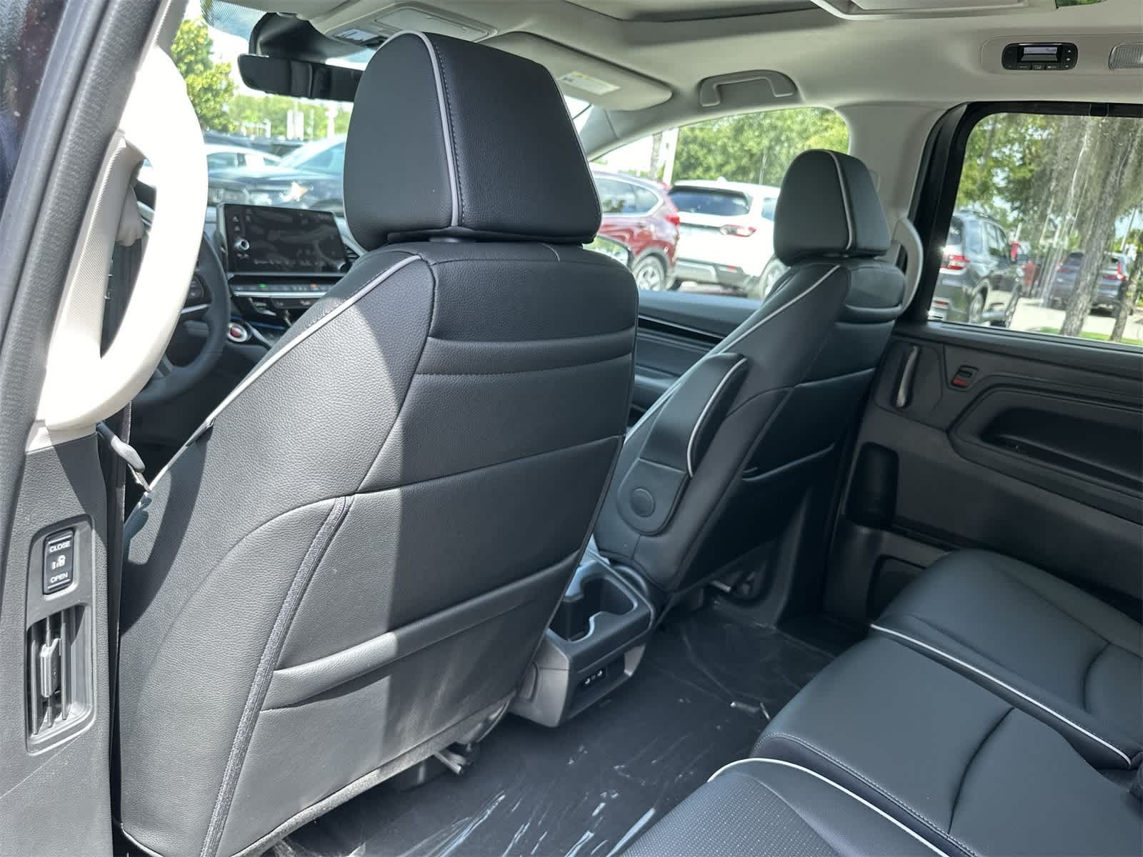 Thumbnail: 2026 Honda Odyssey - 14