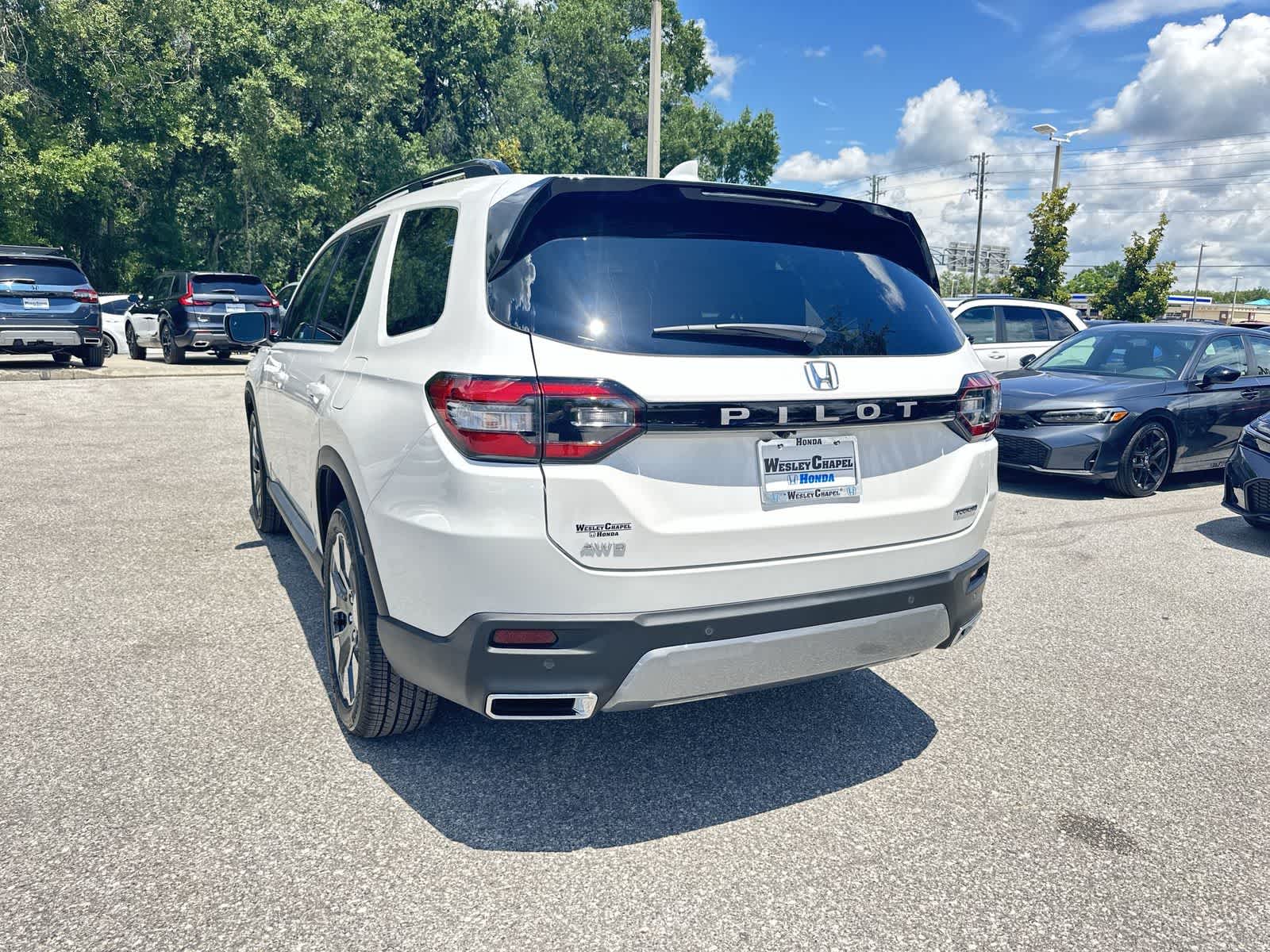 Thumbnail: 2026 Honda Pilot - 4