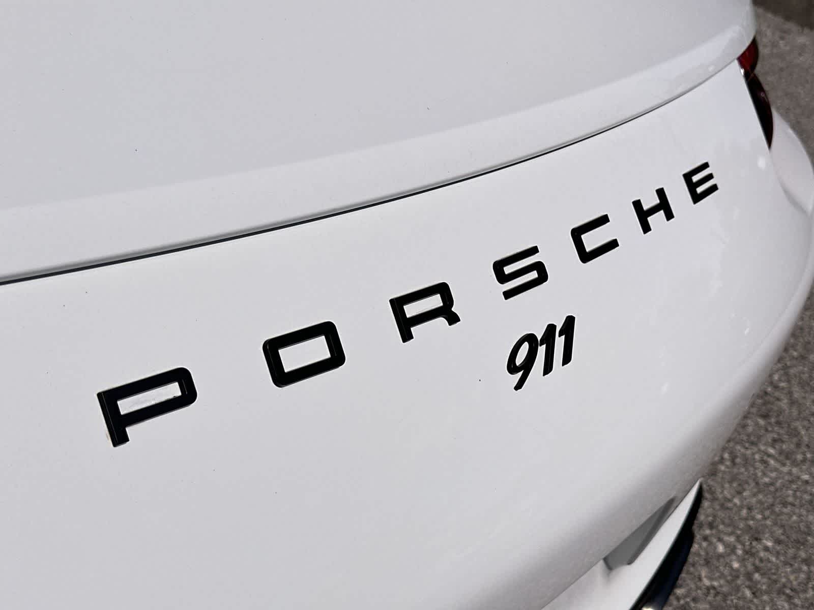 Thumbnail: 2017 Porsche 911 - 10
