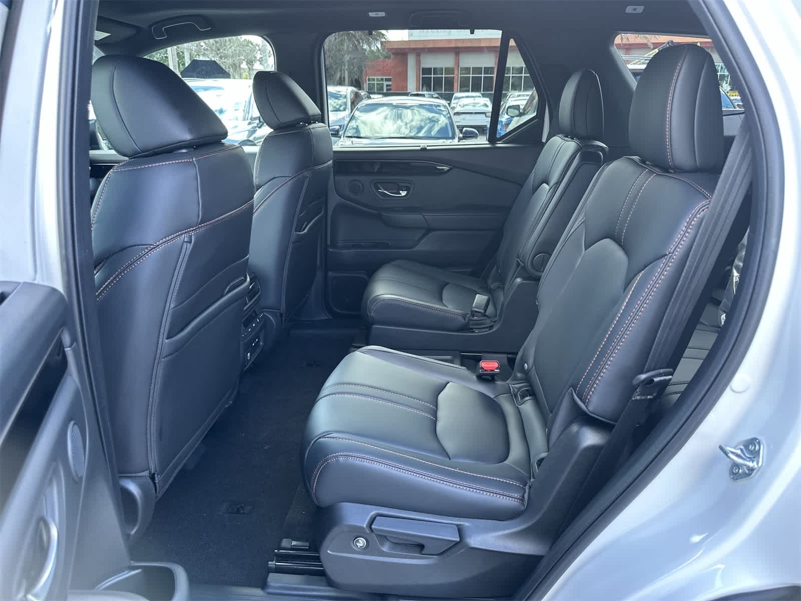 Thumbnail: 2025 Honda Pilot - 15