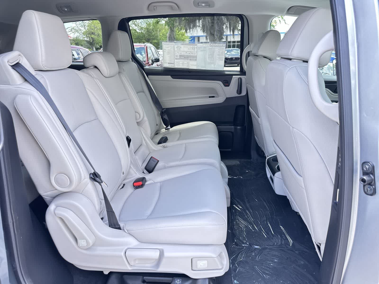 Thumbnail: 2026 Honda Odyssey - 16