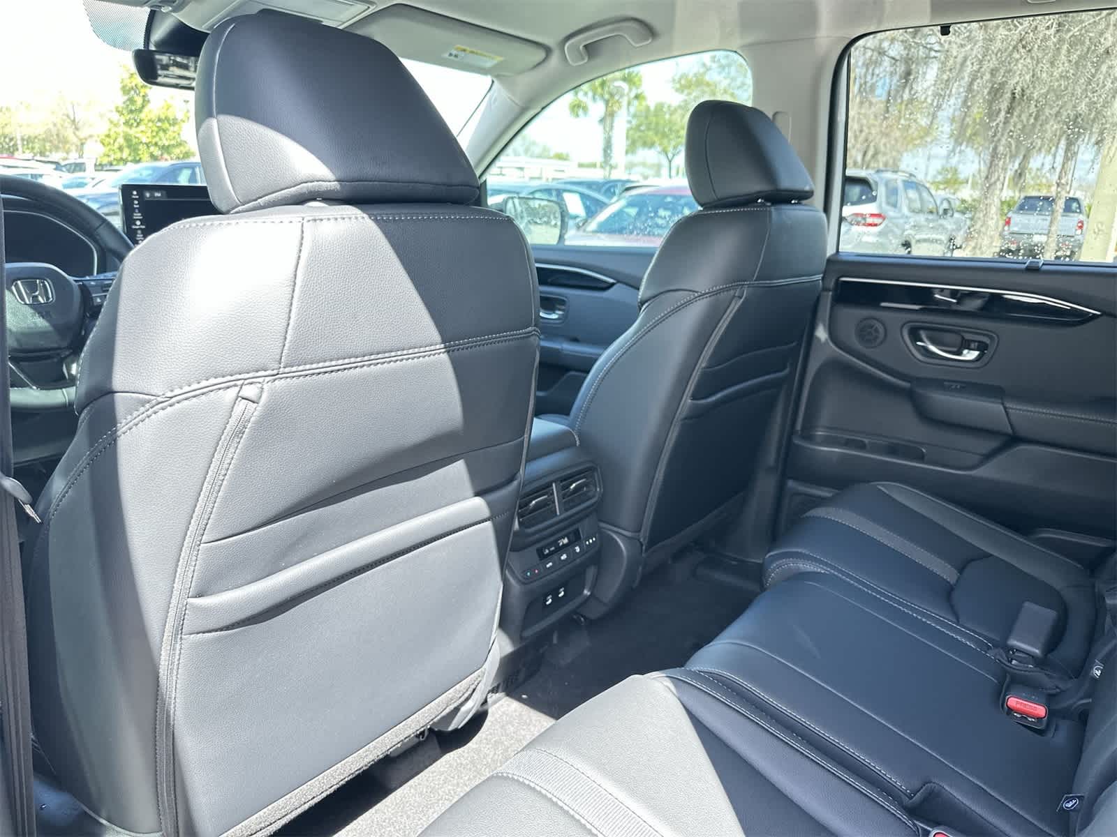 Thumbnail: 2026 Honda Pilot - 14