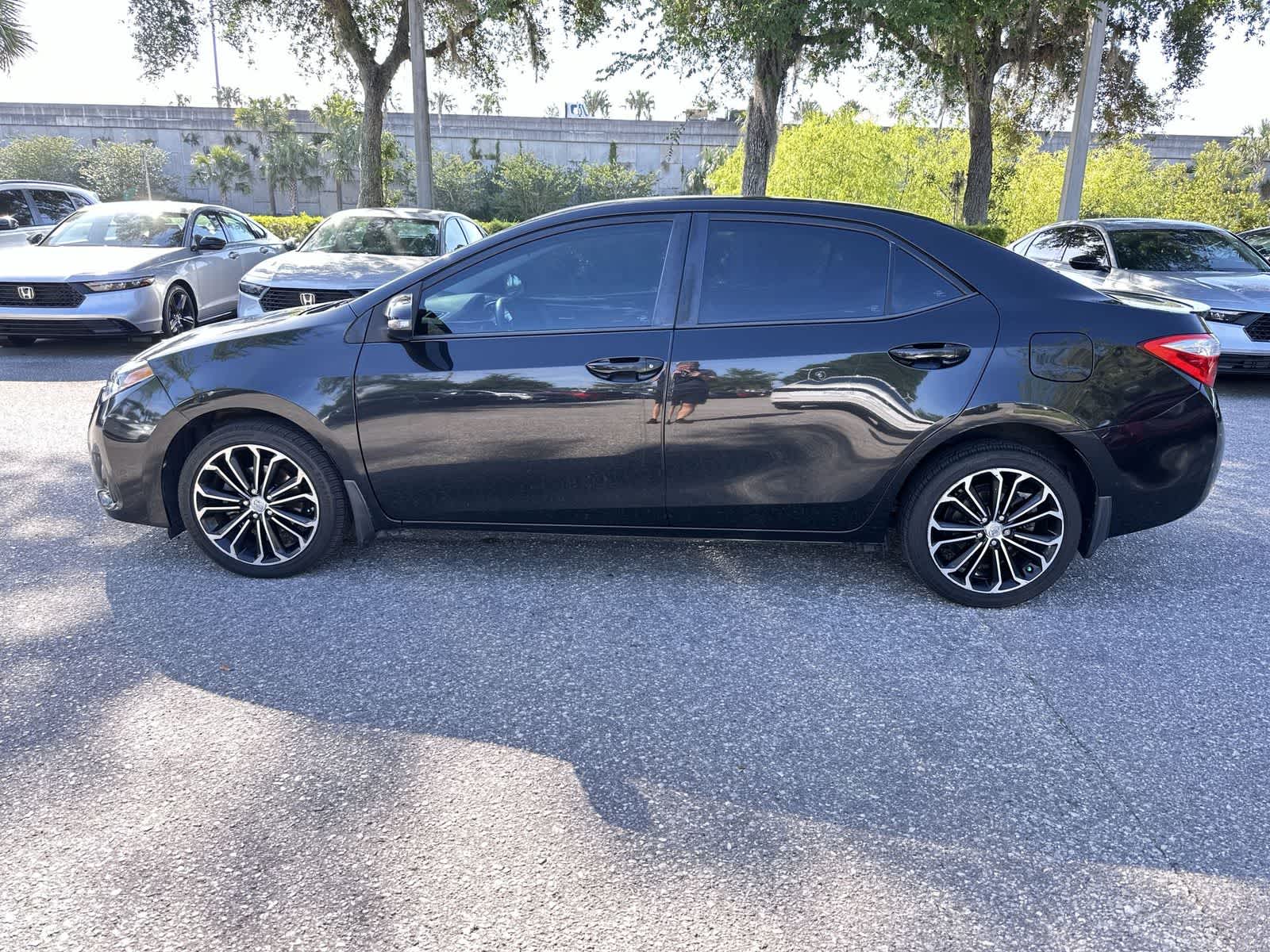 Thumbnail: 2016 Toyota Corolla - 3