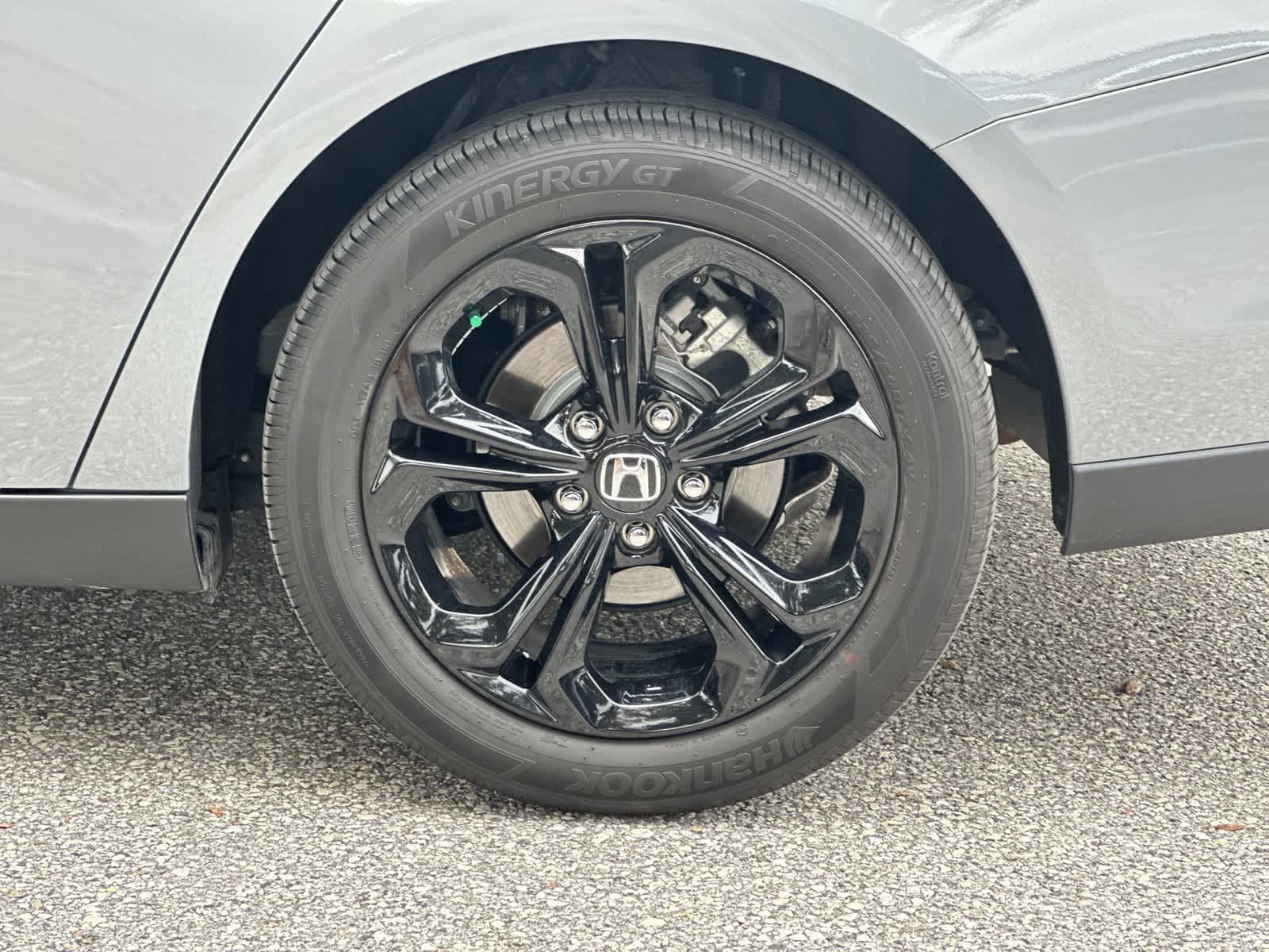 2025 Honda Accord SE - Photo 12