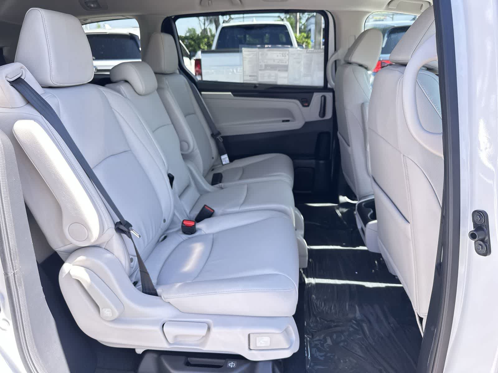 Thumbnail: 2026 Honda Odyssey - 16